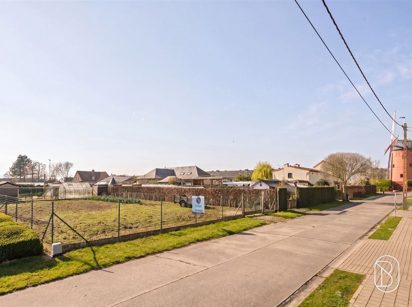Grond te koop in Beiaarddreef 3,
                    8582 Outrijve