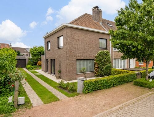                                         Maison à vendre à Merelbeke, € 449.000
