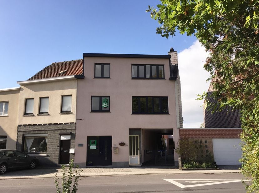 Appartement à louer
                    à 9090 Melle