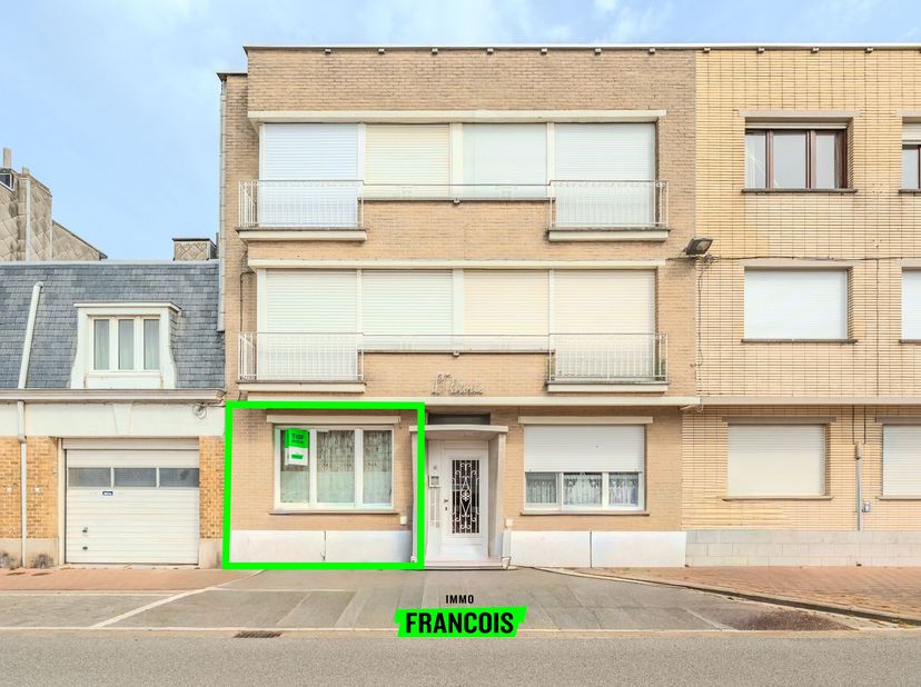 Cet appartement au rez-de-chaussée est situé Herfstlaan 2 à Westende-Bad, dans un emplacement excellent, proche du centre et à courte distance des com