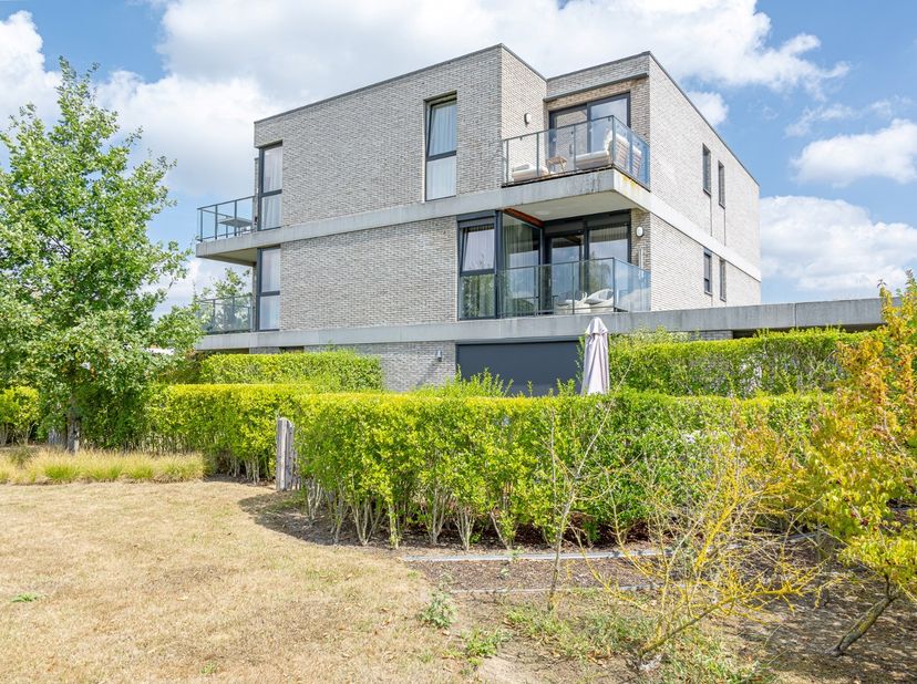 Appartement te koop in Leiestraat 49 bus 101,
                    8930 Lauwe