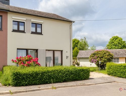                                         Maison à vendre à Florenville, € 225.000
