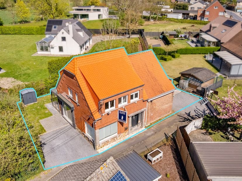 Rustig gelegen en energiezuinige woning met 3 slaapkamers op een prachtig perceel van 381 m²<br />
BEKIJK ZEKER ONZE (VIRTUELE) GRONDPLANNEN EN ATTEST