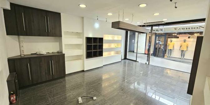 Bien professionnel à vendre à Stationsstraat 24 boîte f, 3600 Genk
