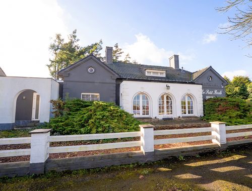                                         Maison à vendre à Mouscron, € 640.000
