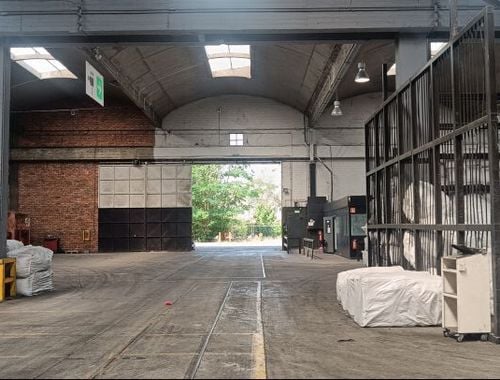                                         Bâtiment d’entreprise à louer à Antwerpen, € 37.725
