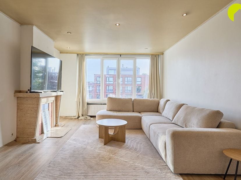 Appartement te koop in Mechelsesteenweg 172 bus 6,
                    2640 Mortsel