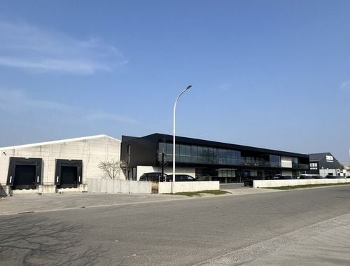                                         Bedrijfsgebouw te huur in Lokeren, € 45.000
