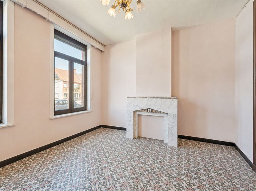 Charmante maison de caractère avec 3 chambres et jardin ensoleillé !<br />
Vous recherchez une maison pleine de charme et de caractère, offrant tout l