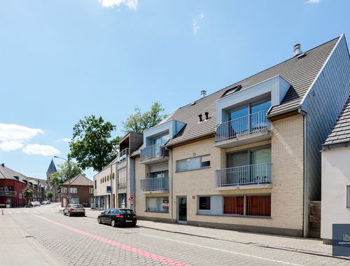                                         Penthouse te huur in Lovendegem, € 925
