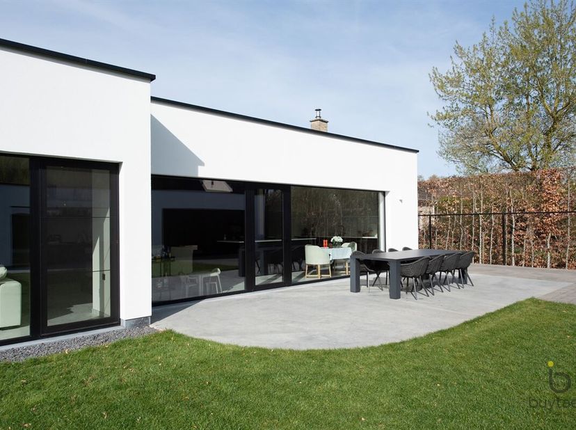BEKIJK OOK ONS FILMPJE! Klik hierboven op het 'scherm-icoontje' op buytaertimmo website.<br />
EXCLUSIEF: Comfortabel wonen IN STIJL, denkt u aan een
