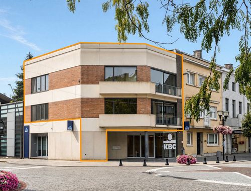                                         Appartement à vendre à Renaix, € 439.500
