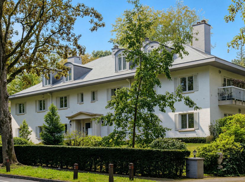 Appartement te koop in ,
                    1180 Ukkel
