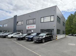COMMERCIAL Image
