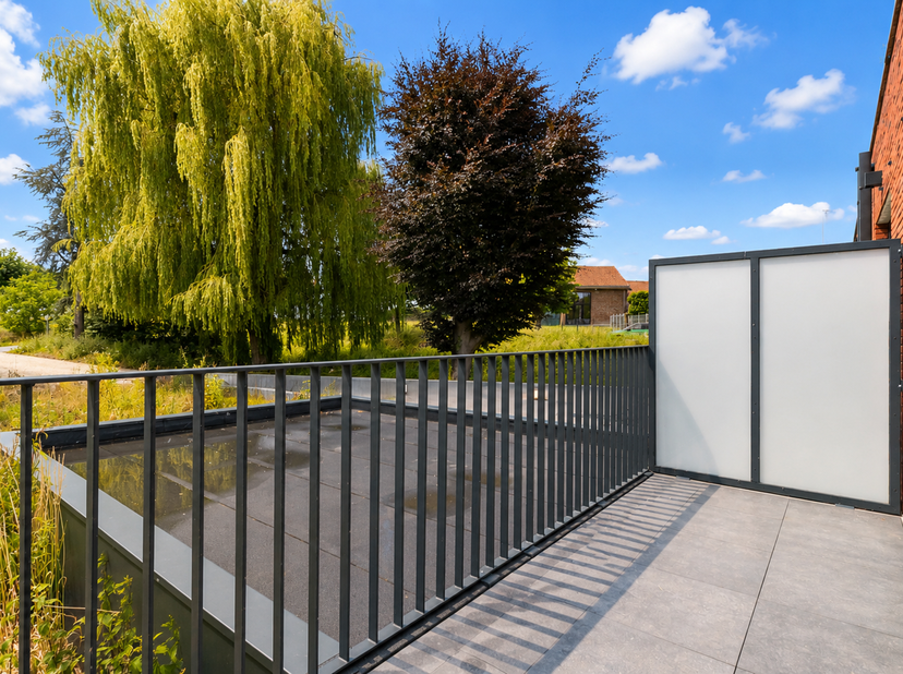 Instapklaar energiezuinig nieuwbouwappartement met 2 slaapkamers en zonnig terras in hartje Rekkem<br />
In de stijlvolle Residentie Marcel bevindt zi