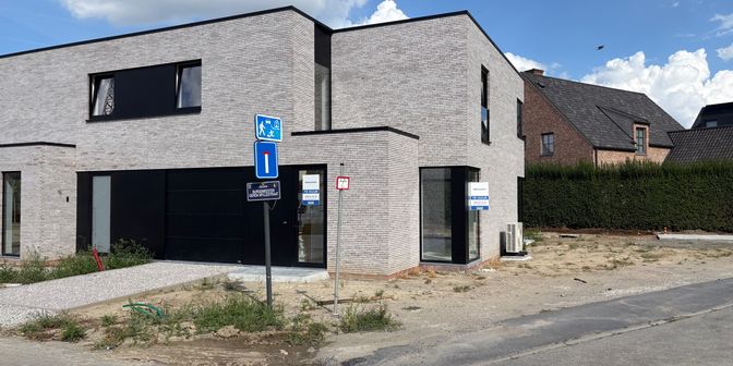 Huis te huur in Burgemeester Gerda Myllestraat 2, 8870 Izegem