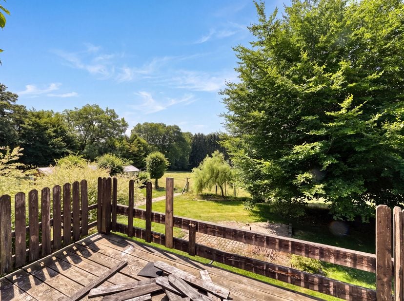 Située dans un environnement calme et verdoyant à Carlsbourg, cette agréable maison familiale offre de beaux volumes et un superbe potentiel d'aménage