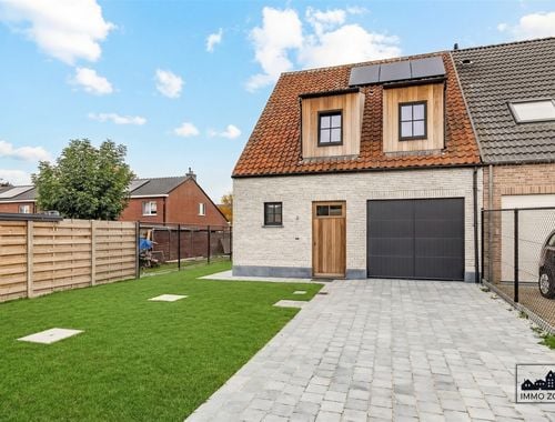                                         Maison à vendre à Sint-Gillis-Waas, € 499.000
