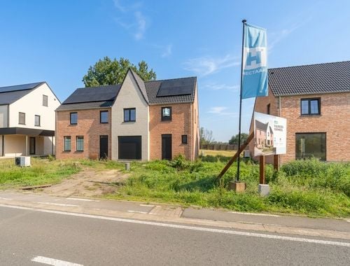                                        Woning te koop in Waarschoot, € 439.375,73
