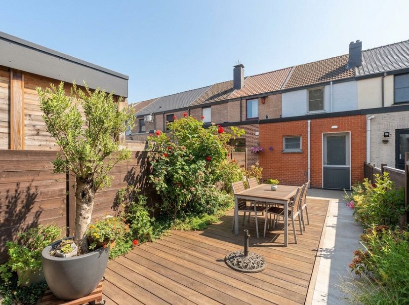 Huis te koop in Oogststraat 24,
                    9032 Wondelgem