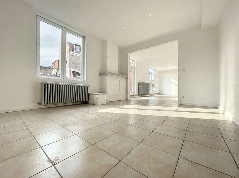 Appartement te huur in rue de namur 39 bus 1,
                    7700 Moeskroen