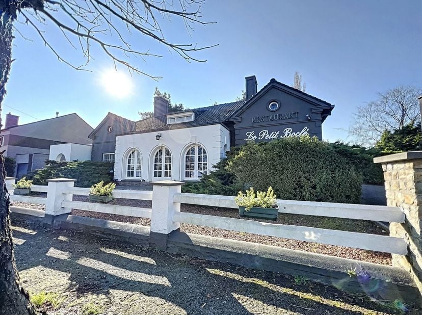 Huis te koop in Rue du Boclé 56,
                    7700 Lowingen