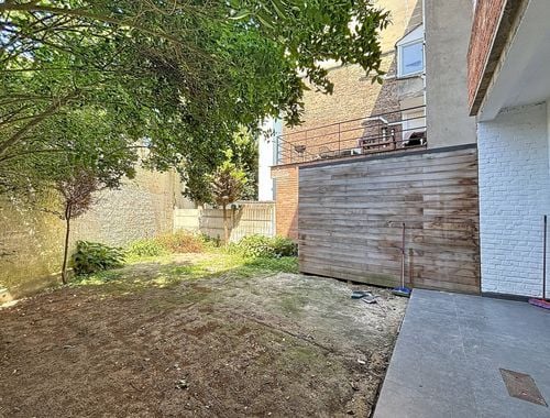                                         Appartement te huur in Elsene, € 1.300
