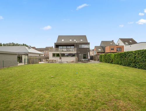                                         Woning te koop in Onze-Lieve-Vrouw-Waver, € 949.000
