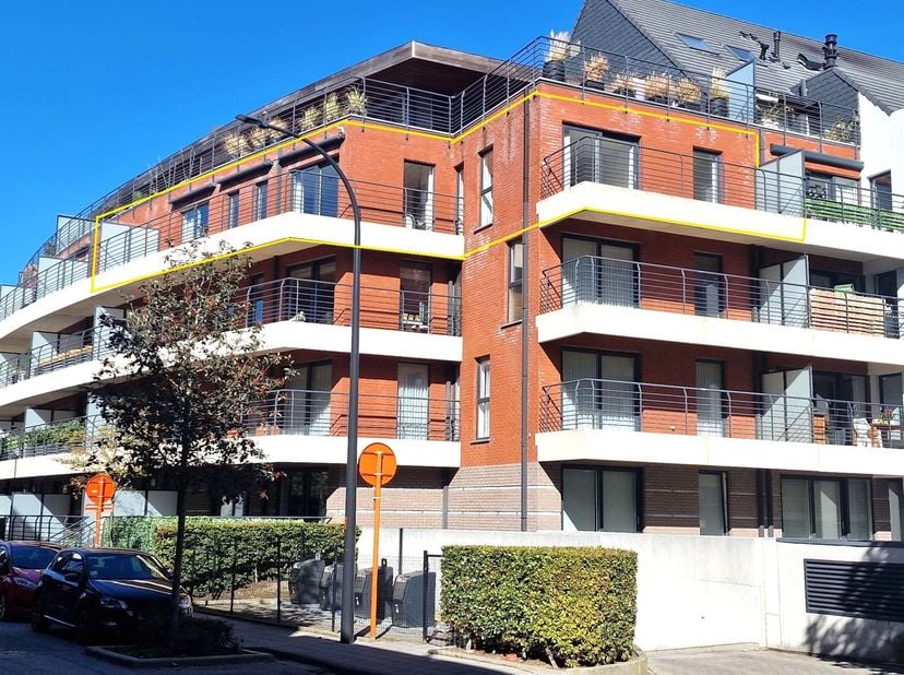 Appartement te koop in Nieuwbeekstraat 6 bus 3.2,
                    9300 Aalst