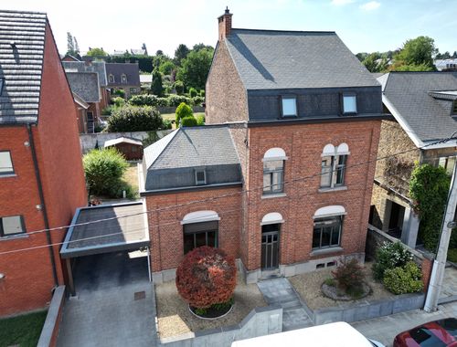                                        Villa te koop in Auvelais, € 375.000

