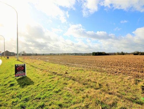                                         Terrain à bâtir à vendre à Neuville, € 65.000
