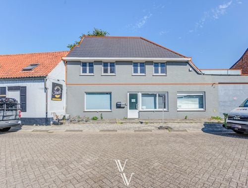                                         Appartement à louer à Pulle, € 750
