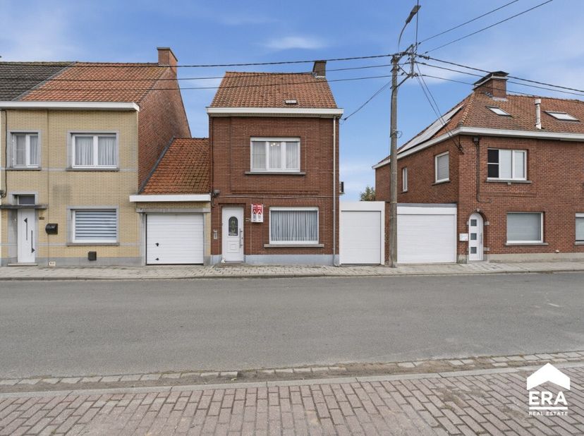 Huis te koop in Vierwegstraat 224,
                    8800 Roeselare