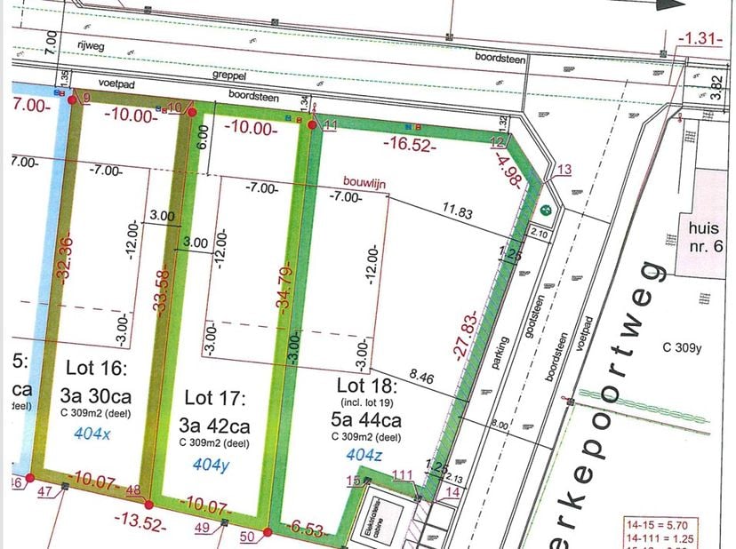BOUWGROND 5A 44CA -<br />
Lot 18 op hoek Stoeterijstraat en Kerkepoortweg.<br />
Bouwgrond voor HOB van 5a 44ca.<br />
Straatbreedte : 16,52 m en 4,98