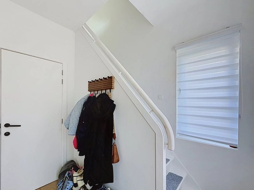 IDEAAL INVESTERINGSPAND!! Momenteel verhuurd voor euro1650/maand.<br />
Deze woning is gelegen te Mol-Gompel.<br />
Op fietsafstand van het centrum va