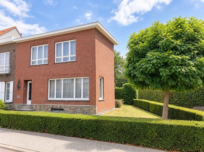 Huis te koop in Dennenstraat 27,
                    2800 Mechelen