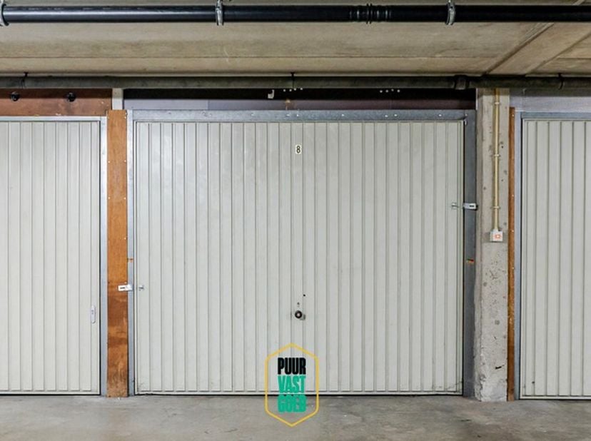 Garage à vendre
                    à 8000 Brugge