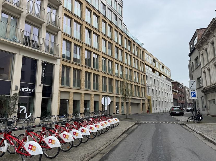 Garage à vendre
                    à 2000 Antwerpen