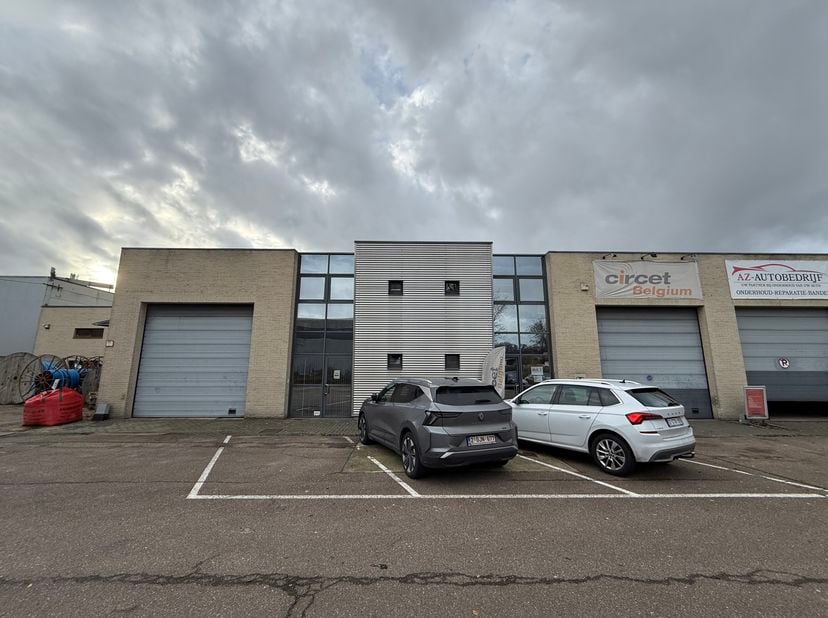 Bien professionnel à louer
                    à 2300 Turnhout