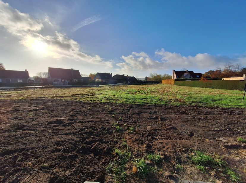 In het rustige Middelburg bevindt zich een prachtig perceel bouwgrond van 709 m².<br />
Dit perceel is geschikt voor een alleenstaande woning.<br />
H