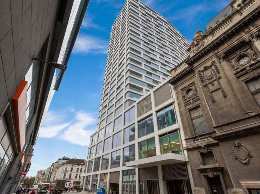 Zeer energiezuinig appartement met fantastisch uitzicht!<br />
Ligging: Het appartement is gelegen in het hartje van Antwerpen op 200m van het Centraa