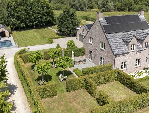                                         Villa te koop in Lovendegem, € 945.000
