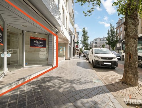                                         Handelsgelijkvloers te koop in Oostende, € 175.000
