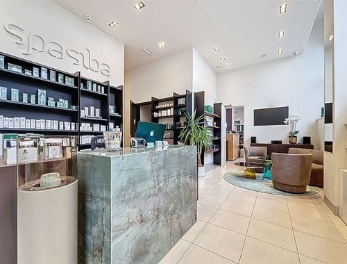                                         Commercieel Gebouw te koop in Brussel, € 250.000
