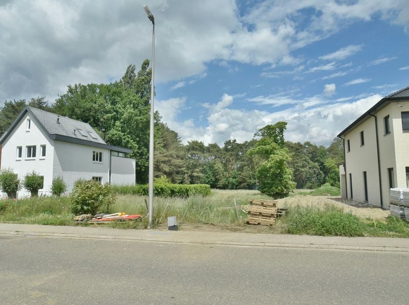 Terrain à vendre
                    à 3620 Neerharen