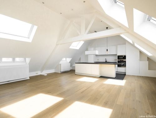                                         Appartement te huur in Ukkel, € 1.850
