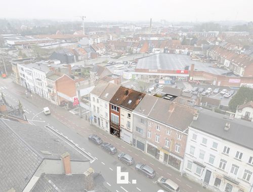                                         Commerce à vendre à Kortrijk, € 450.000
