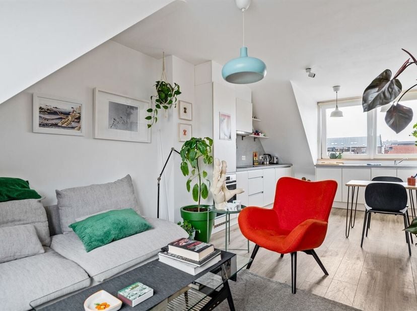 Instapklaar 1-slaapkamer appartement op rustige locatie<br />
 Ligging: Ontdek dit appartement op de Klappeistraat, een rustige straat tussen de Lange