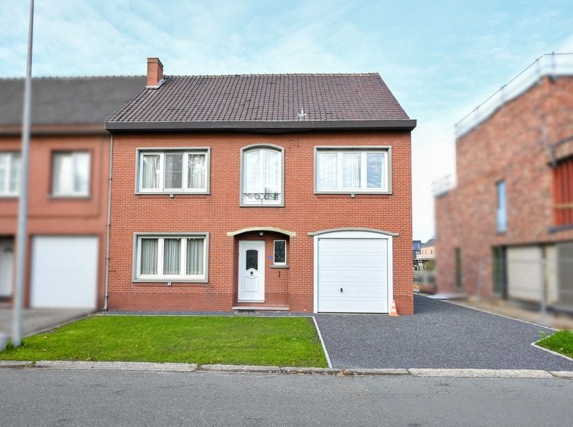 Huis te koop in sint landradastraat 26,
                    3740 Munsterbilzen