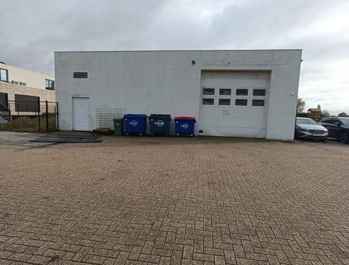                                         Entrepôt à louer à Berbroek, € 1.150
